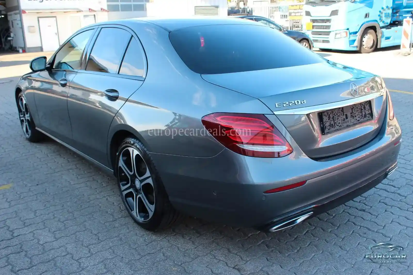 Mercedes-Benz E 220