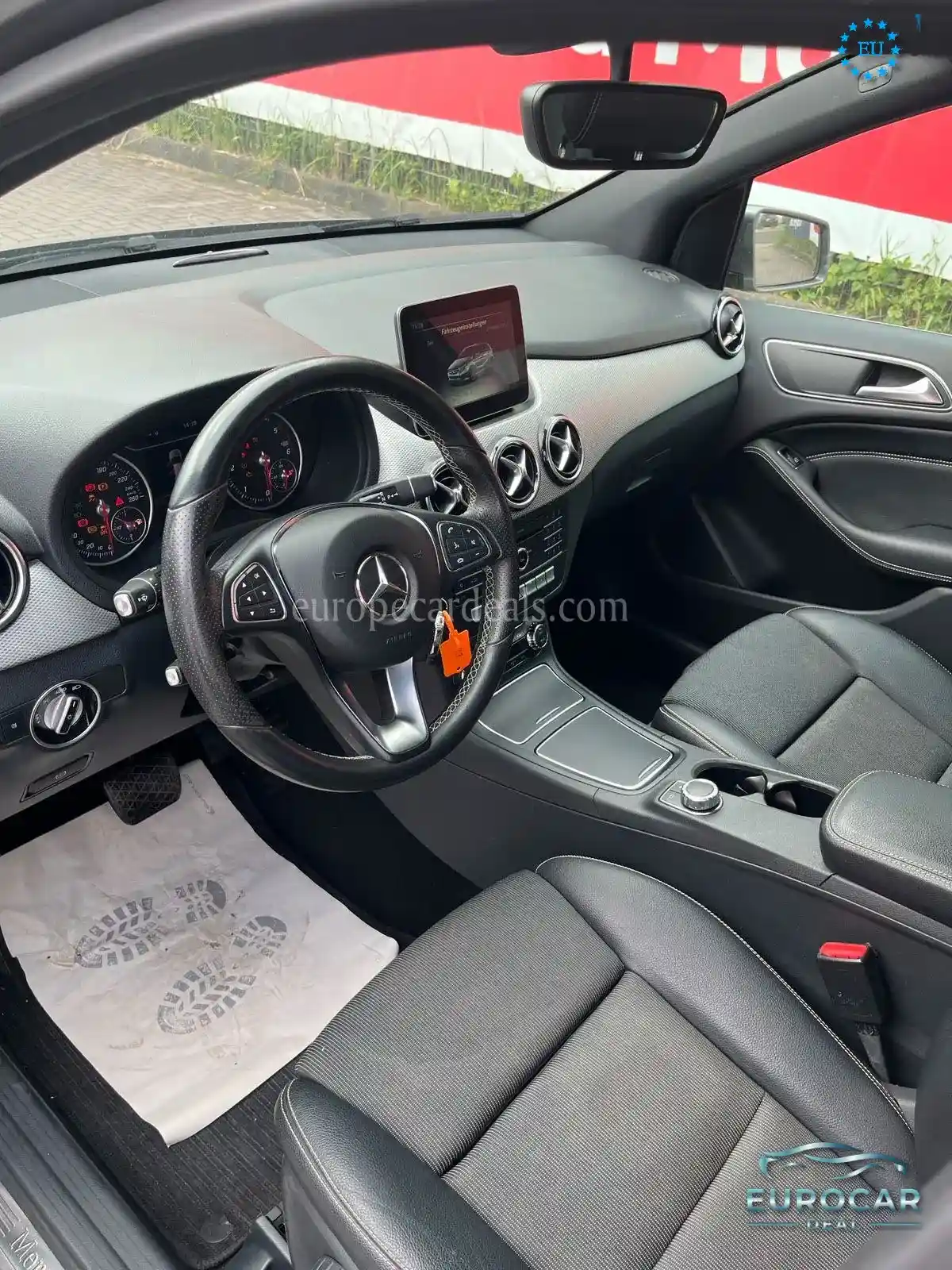 Mercedes-Benz B 200