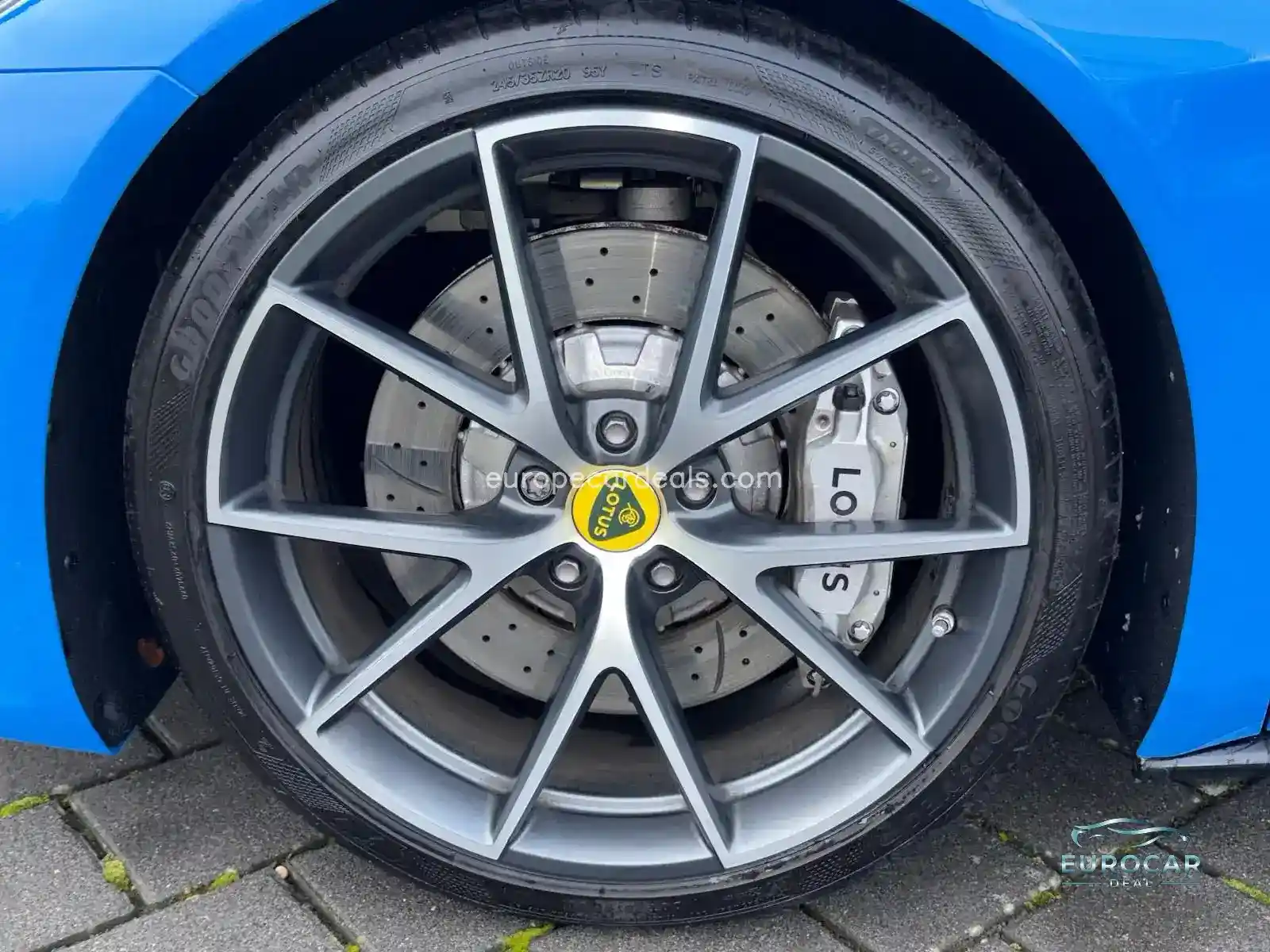 Lotus Emira