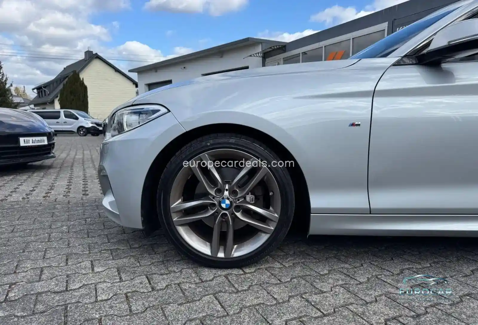 BMW 220