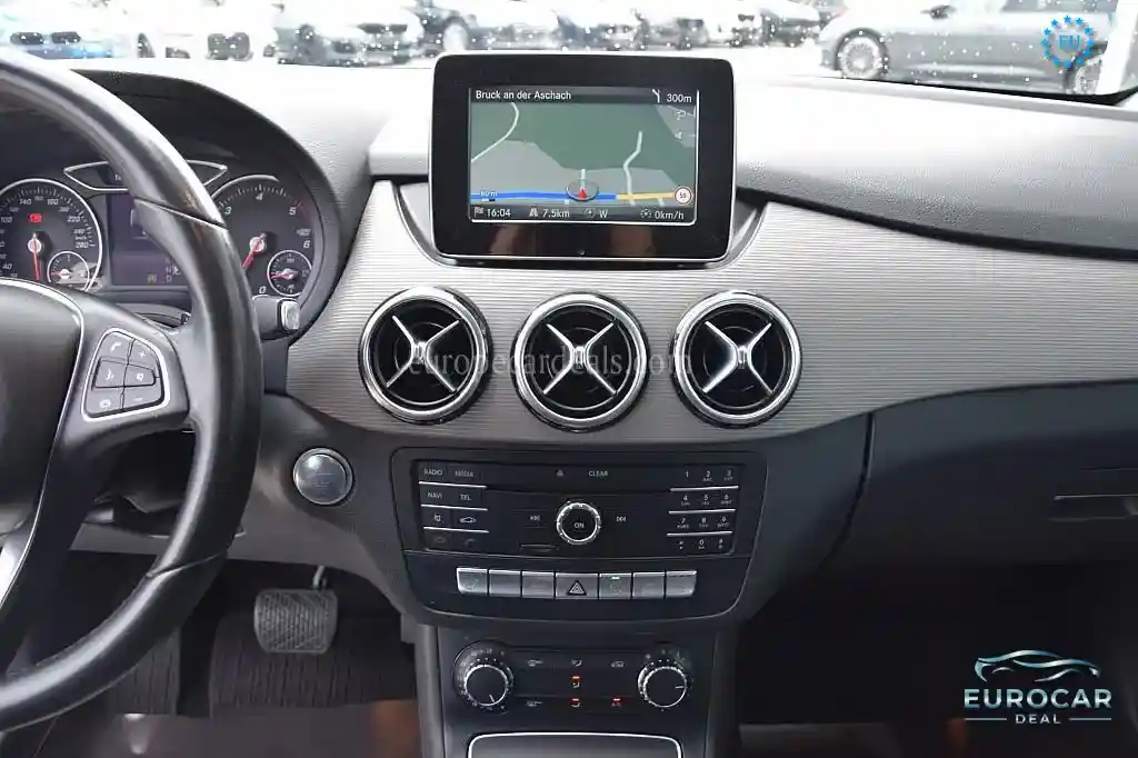 Mercedes-Benz B 200