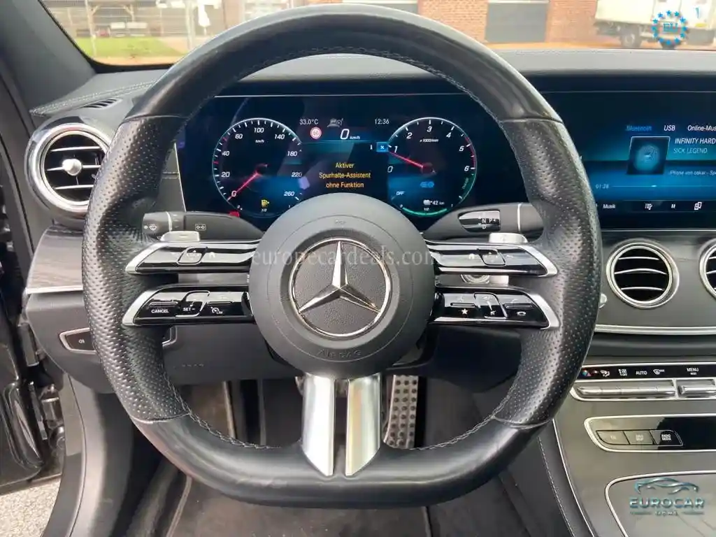 Mercedes-Benz E 300
