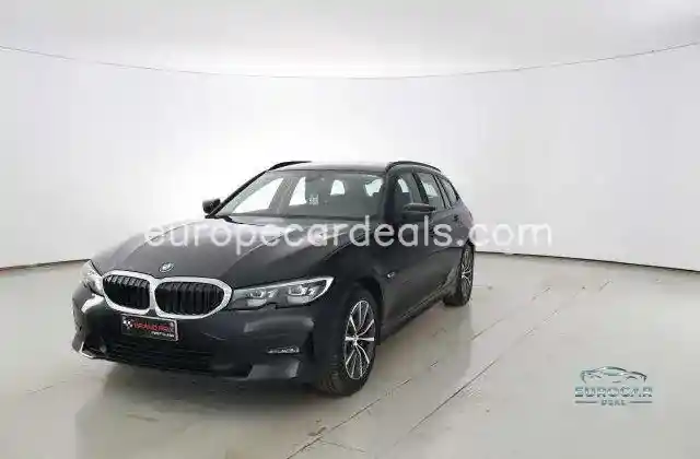BMW 330