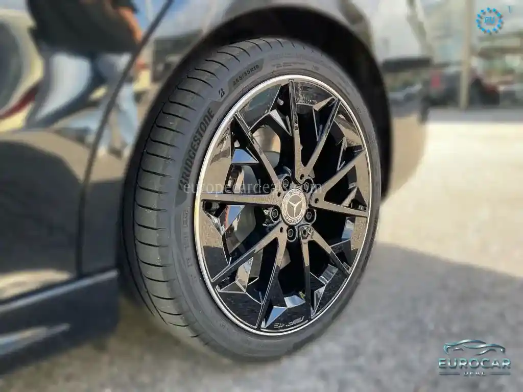 Mercedes-Benz CLA 350