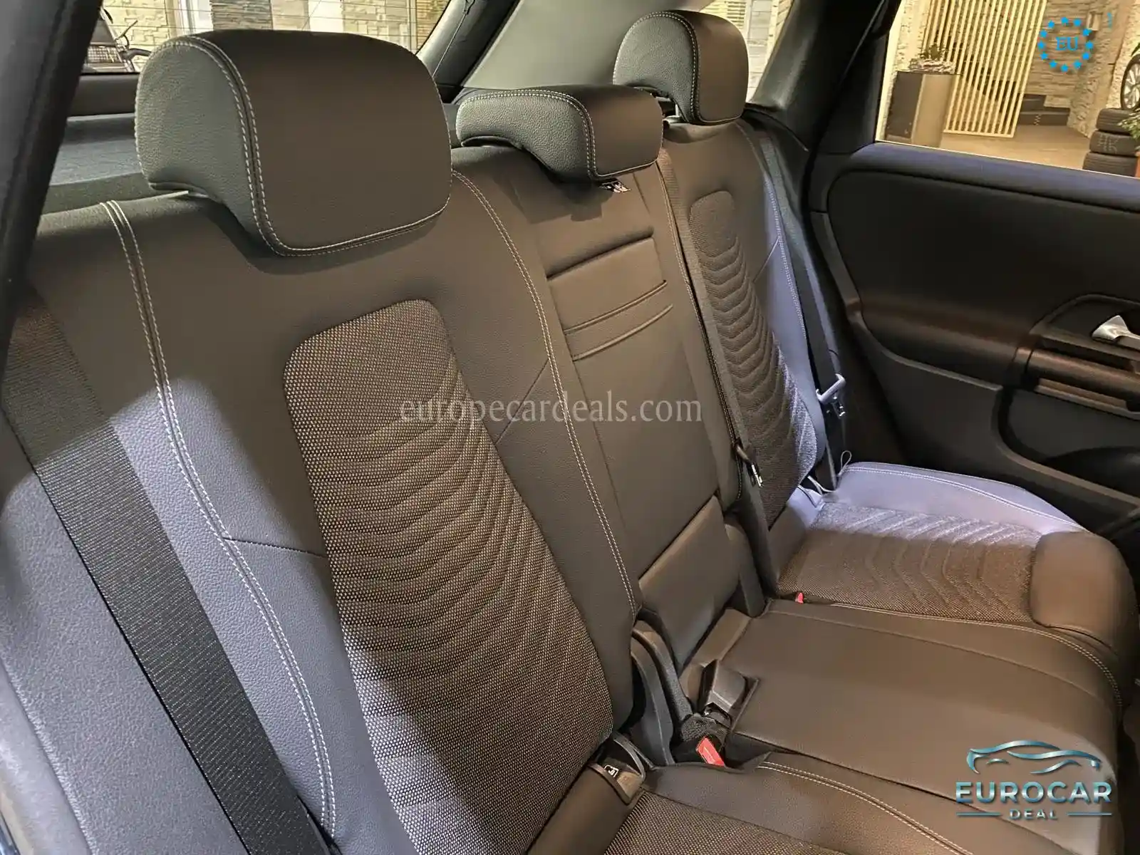 Mercedes-Benz B 180