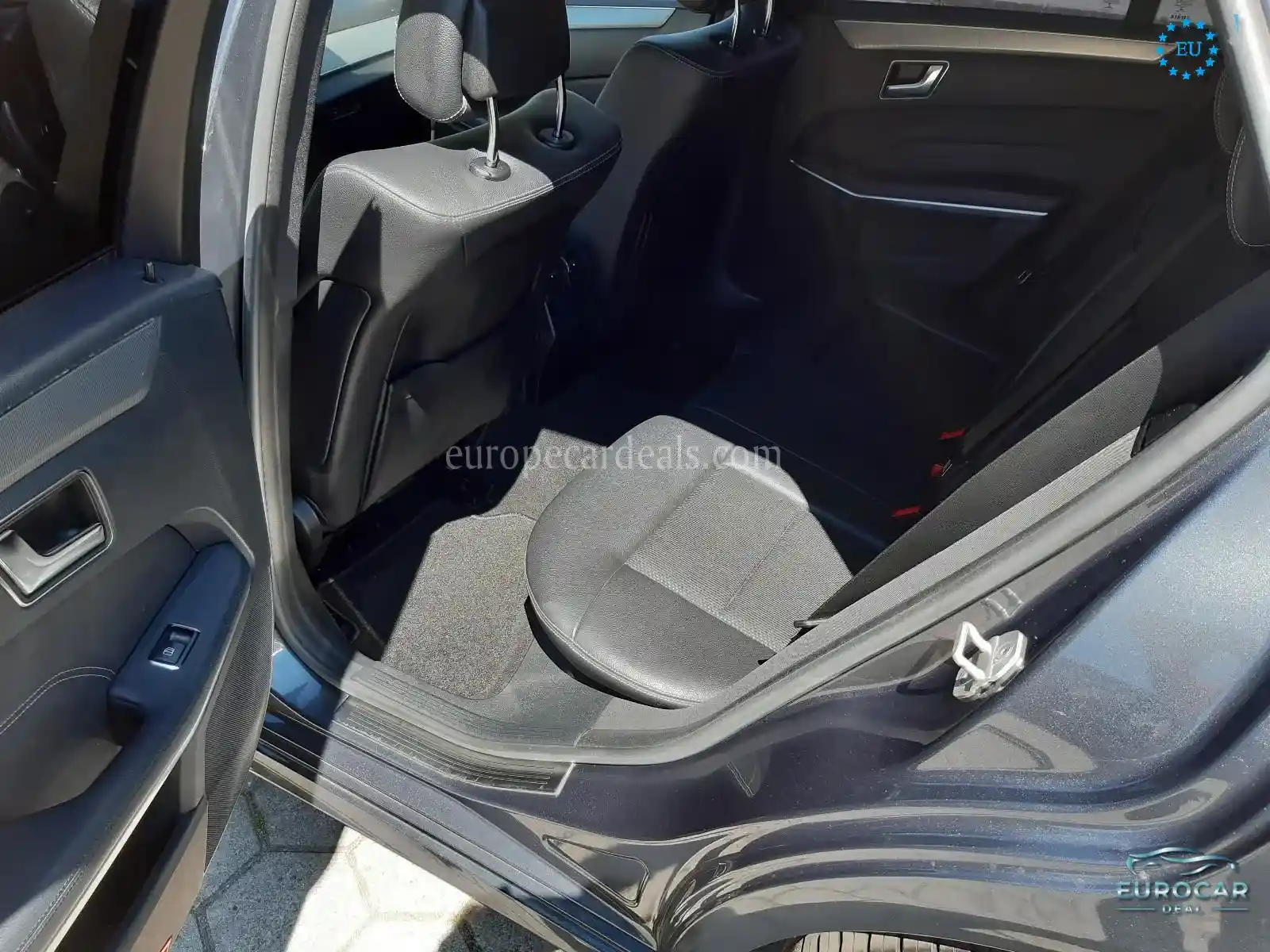 Mercedes-Benz E 200