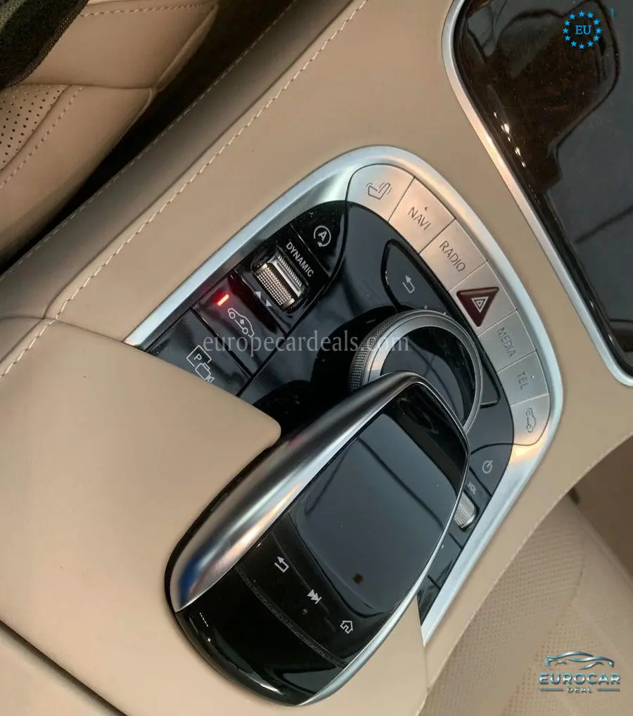 Mercedes-Benz S 560