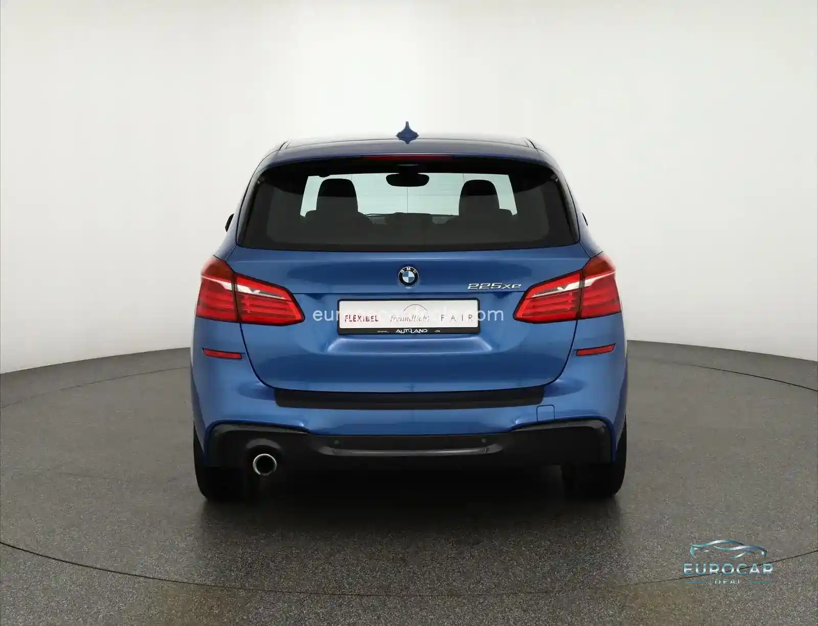 BMW 225