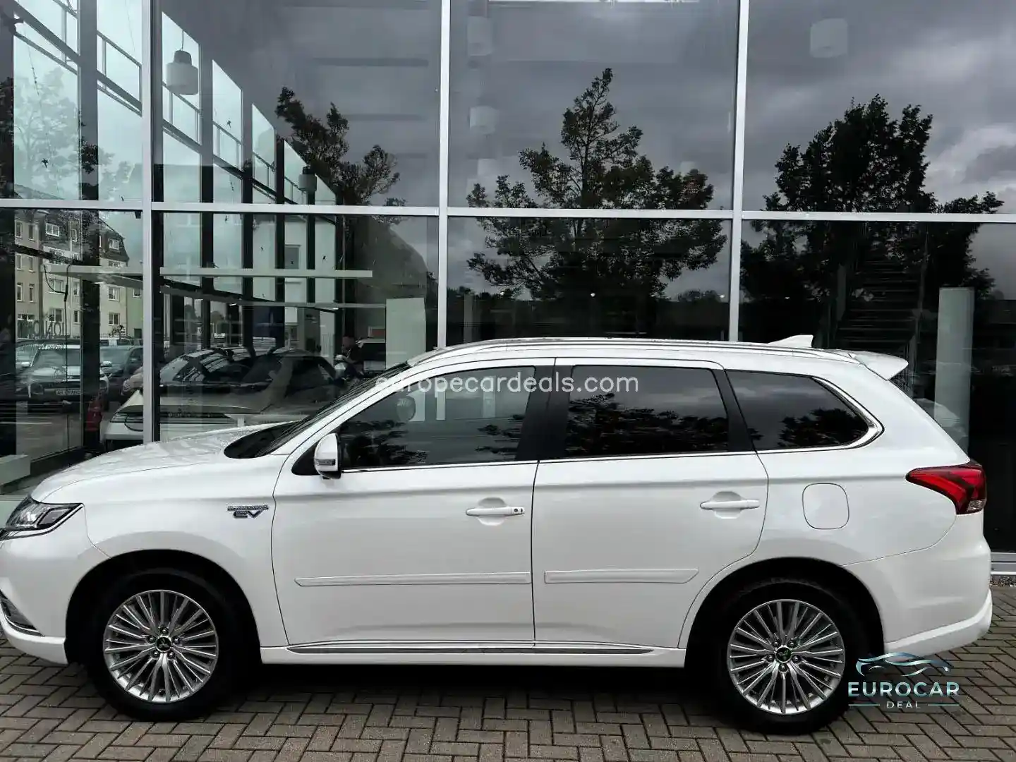 Mitsubishi Plug-in Hybrid Outlander