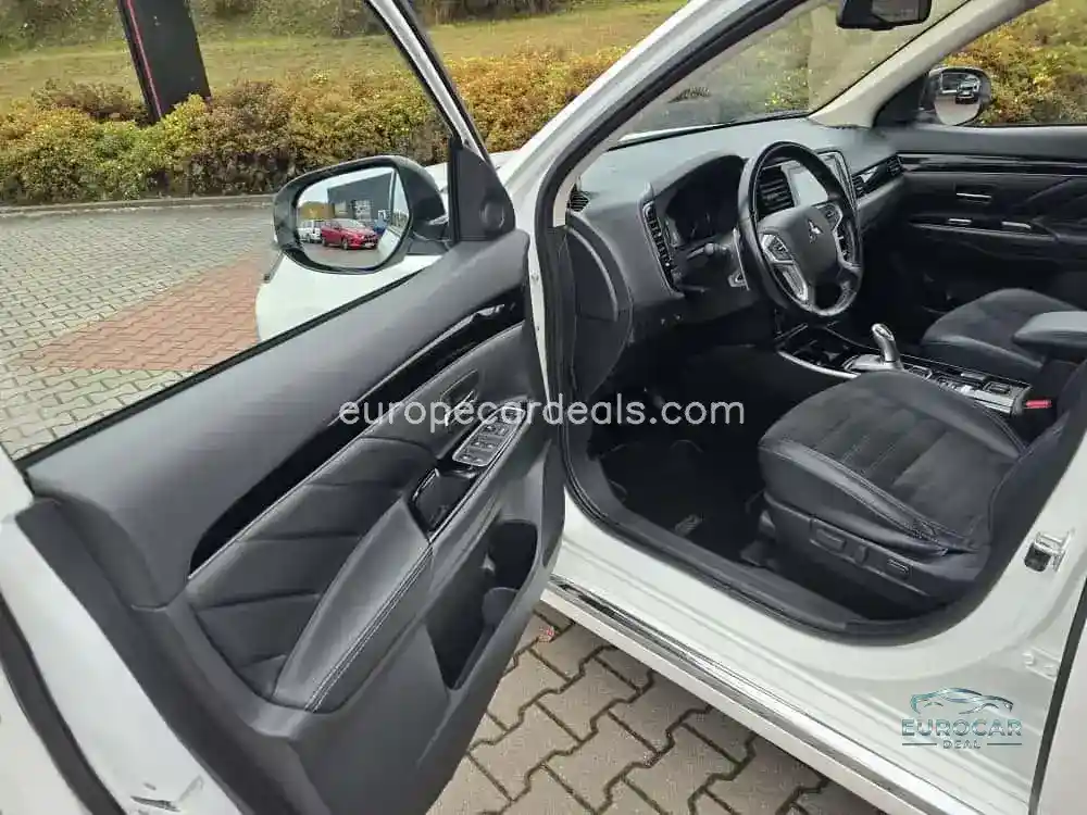 Mitsubishi Plug-in Hybrid Outlander