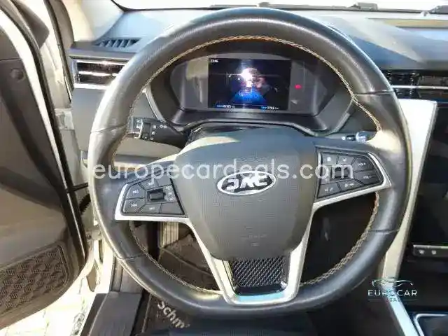 JAC 8 Pro