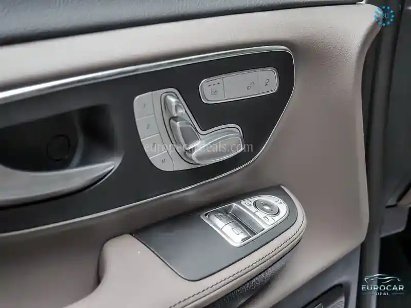 Mercedes-Benz V 250