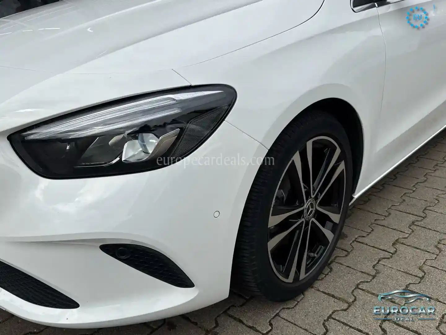 Mercedes-Benz B 180