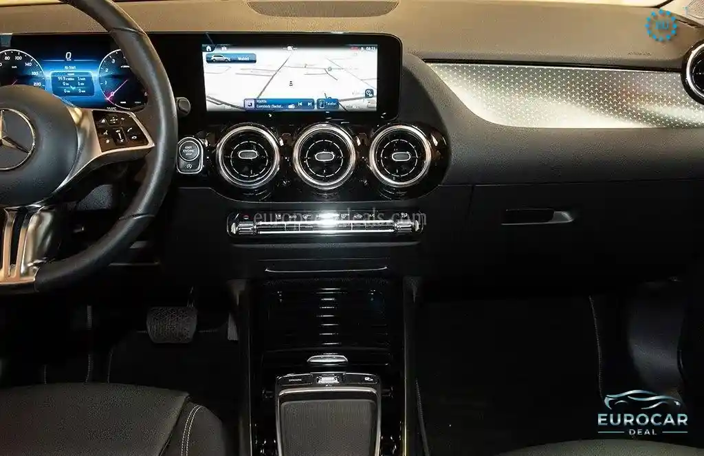 Mercedes-Benz B 180