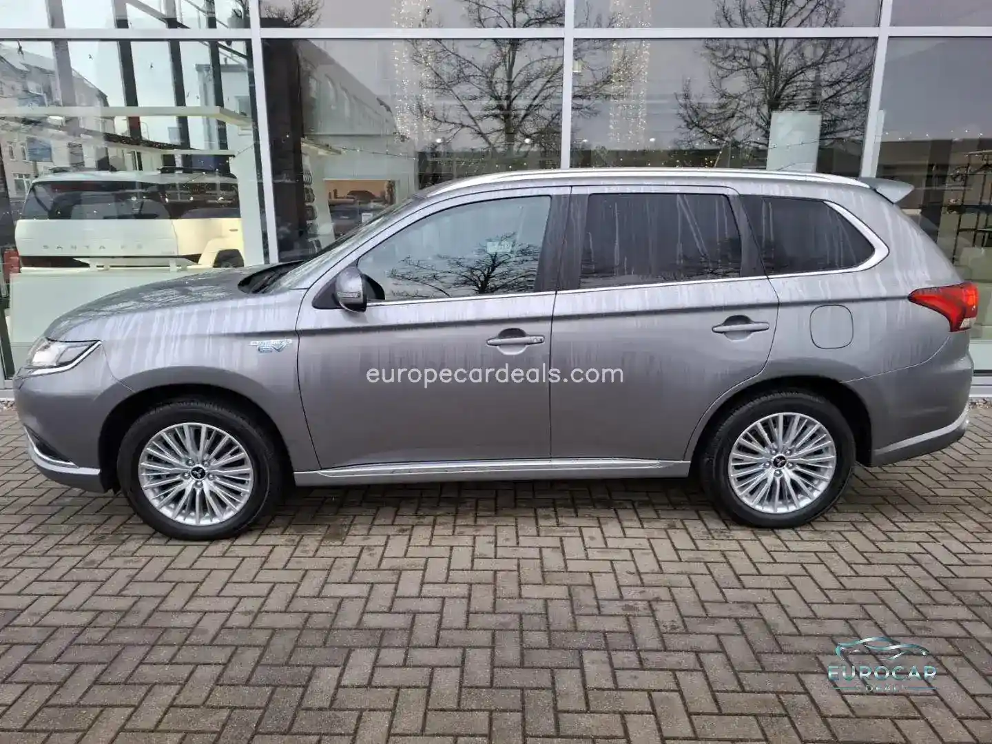Mitsubishi Plug-in Hybrid Outlander