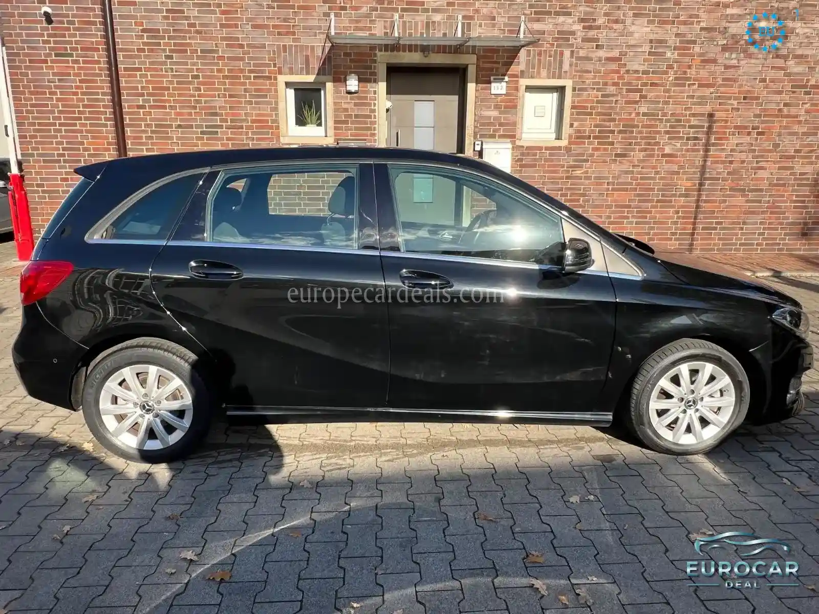 Mercedes-Benz B 180
