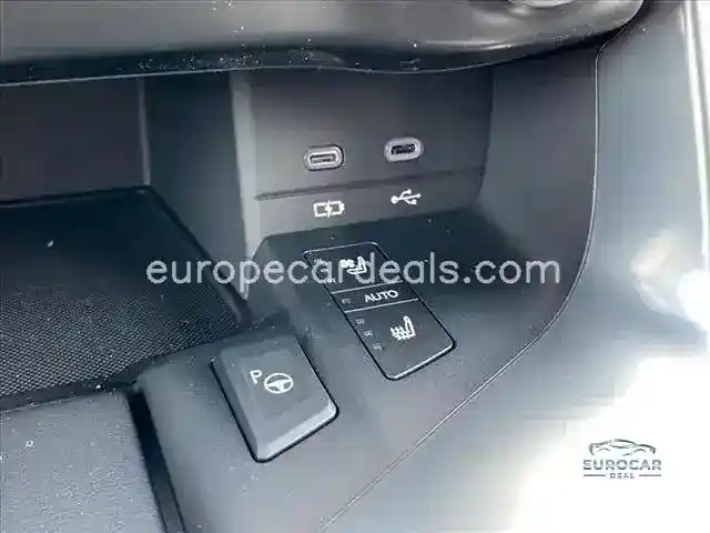 Lexus LX 600