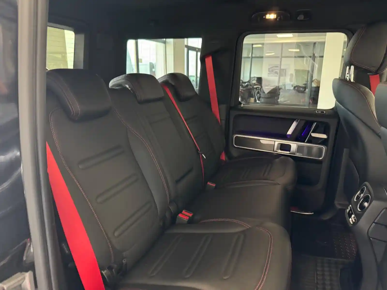 Mercedes-Benz G 500