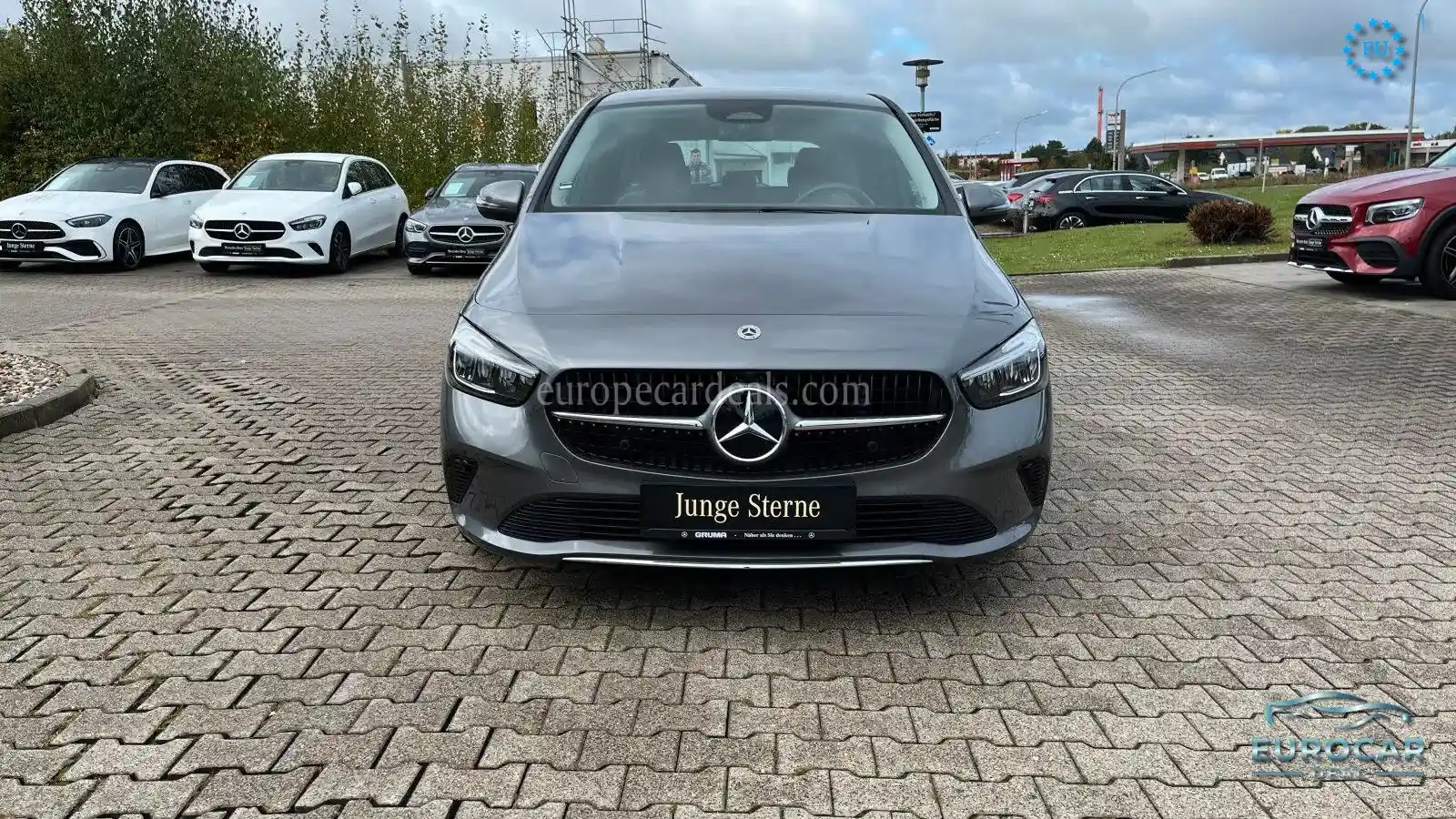 Mercedes-Benz B 180