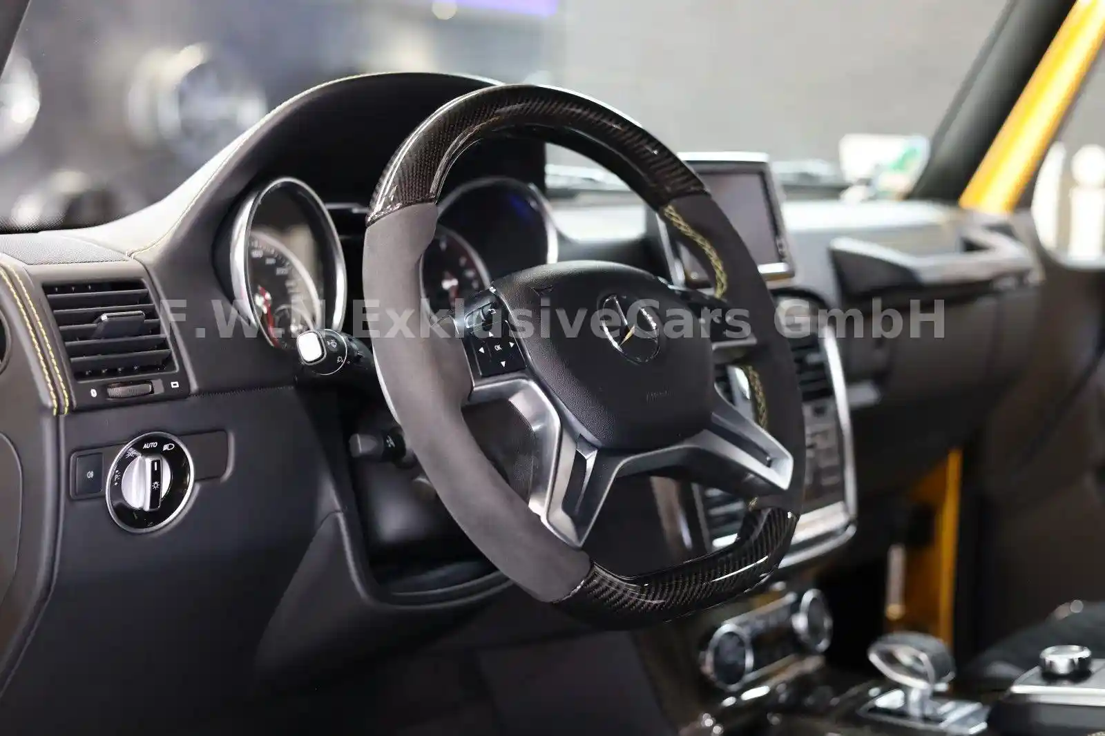 Mercedes-Benz G 500