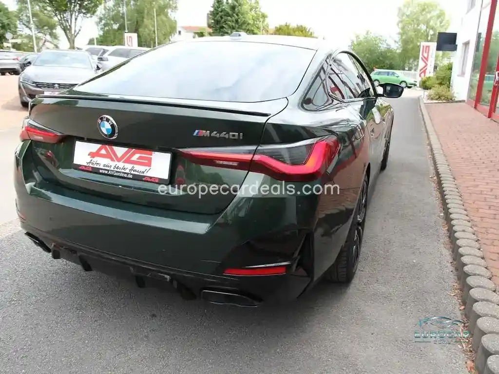 BMW M440