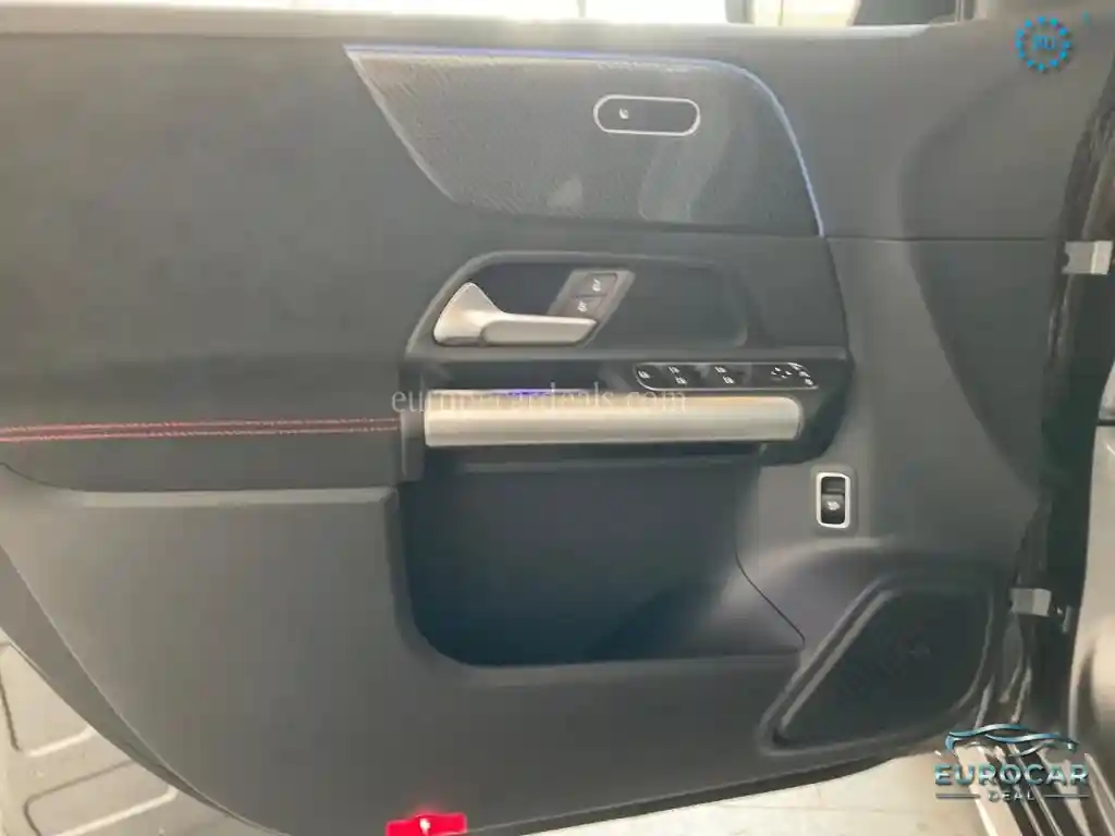 Mercedes-Benz B 220
