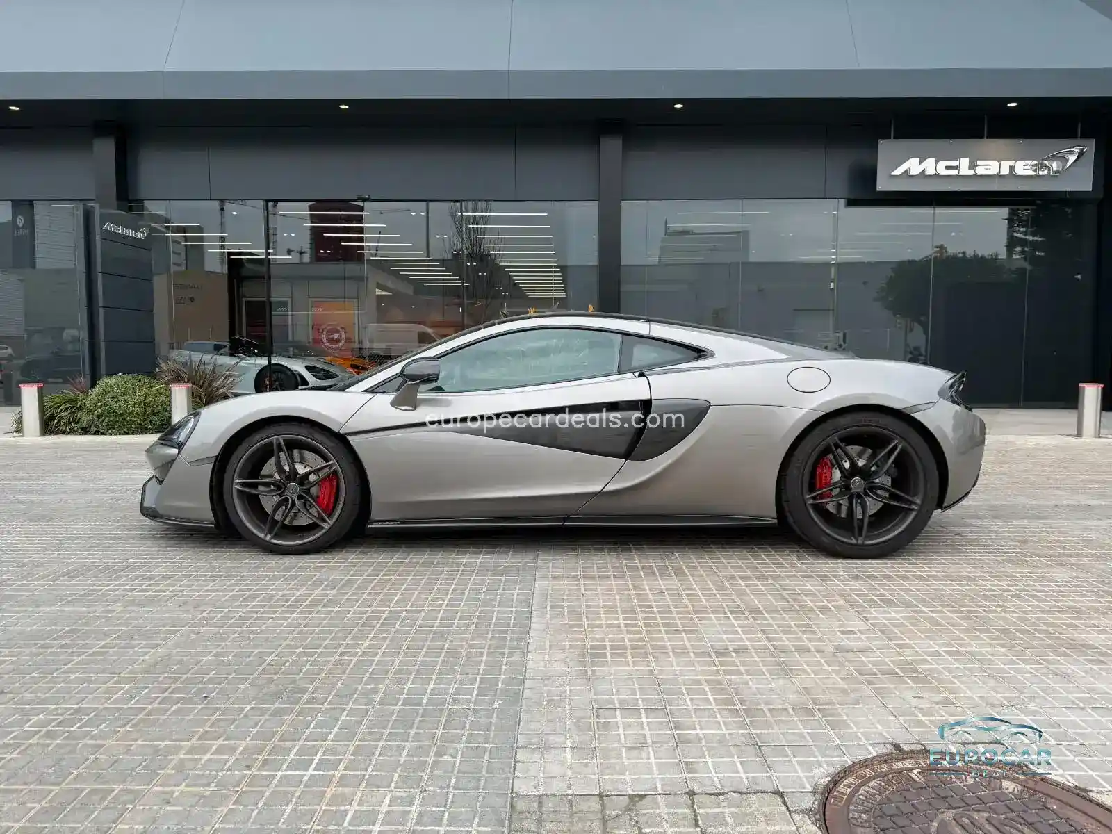 McLaren 570GT