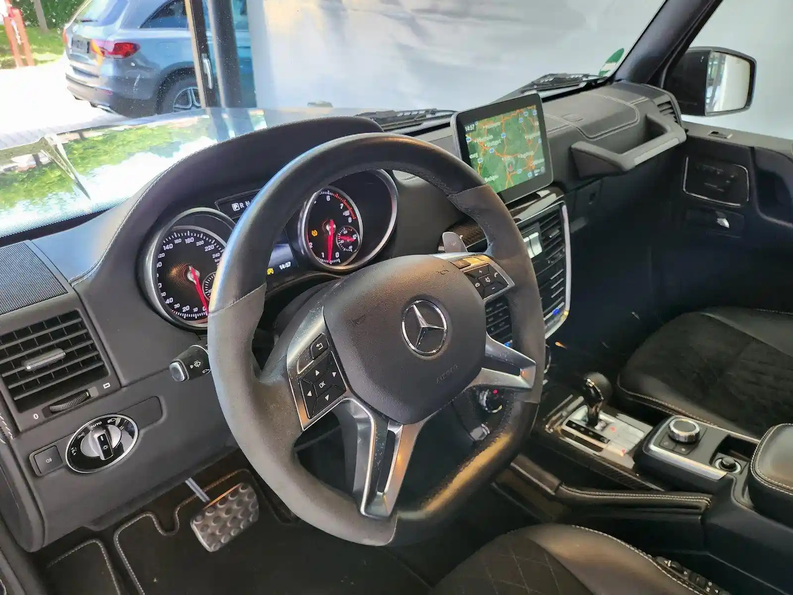 Mercedes-Benz G 500