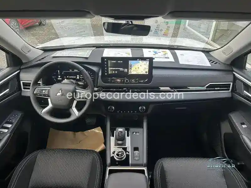 Mitsubishi Plug-in Hybrid Outlander