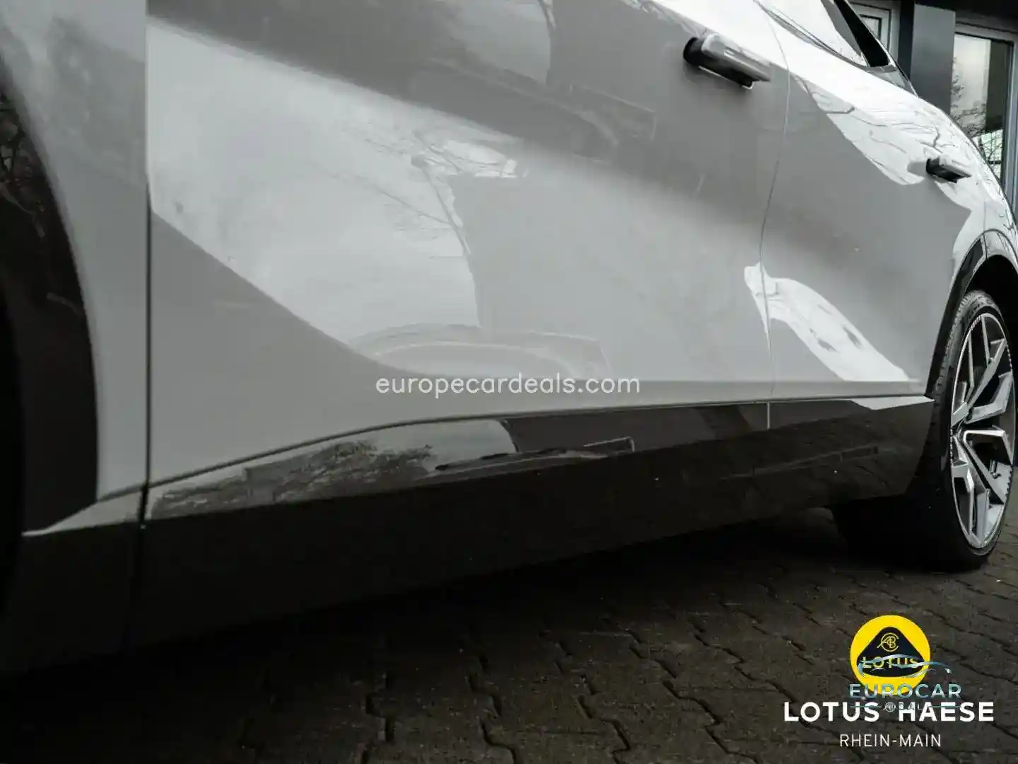 Lotus Eletre