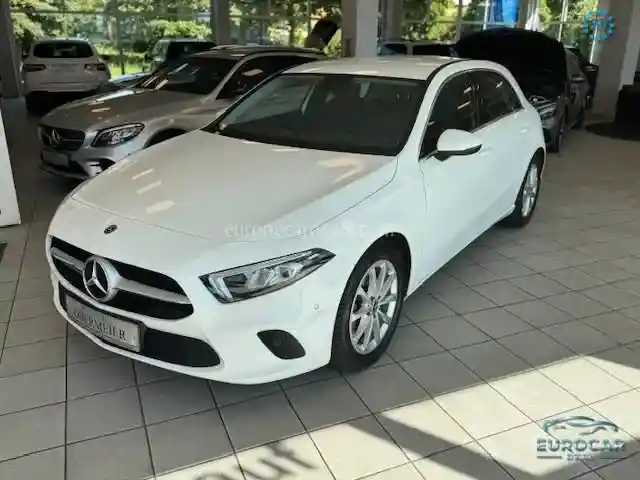 Mercedes-Benz A 220