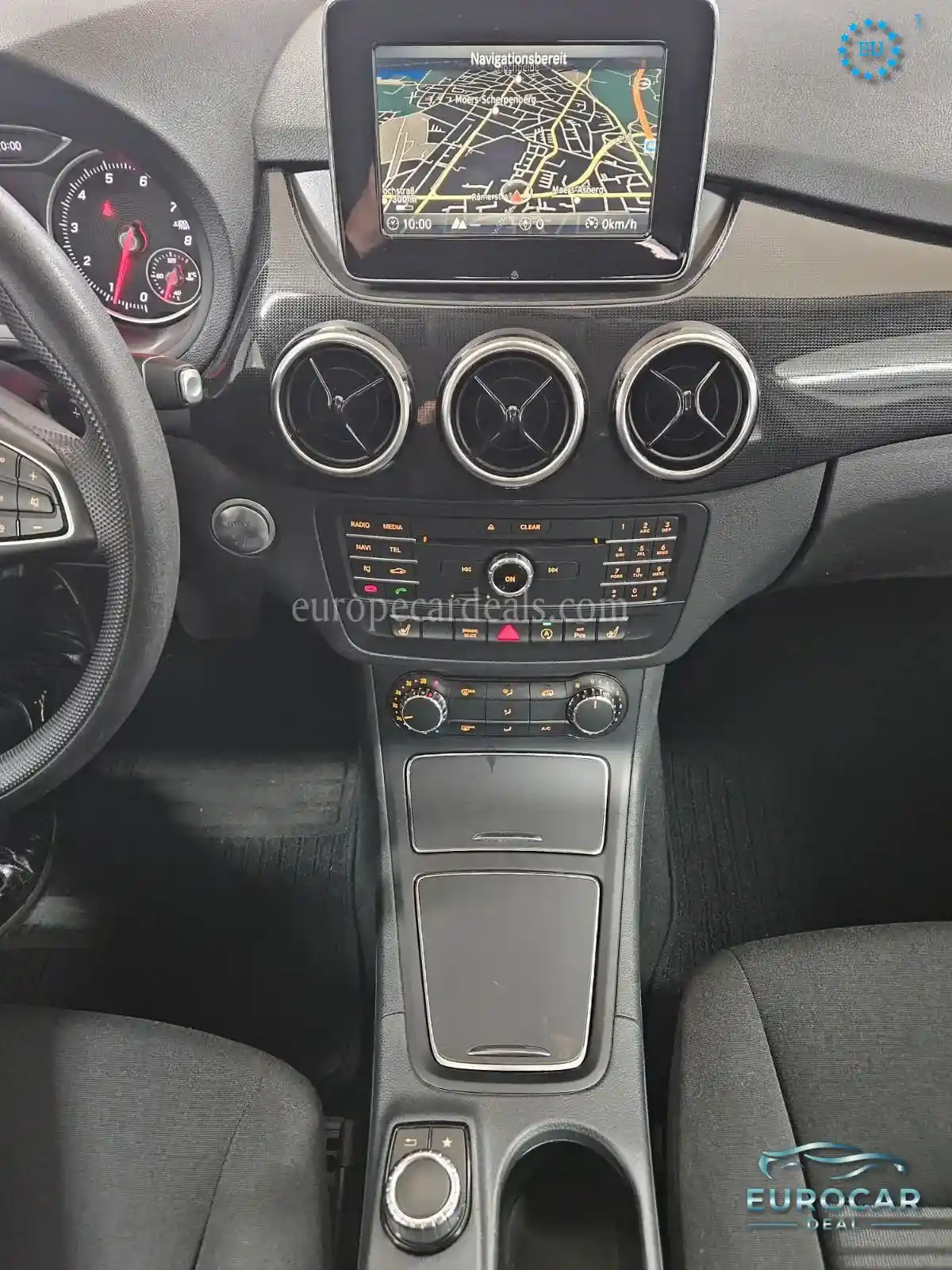 Mercedes-Benz B 180