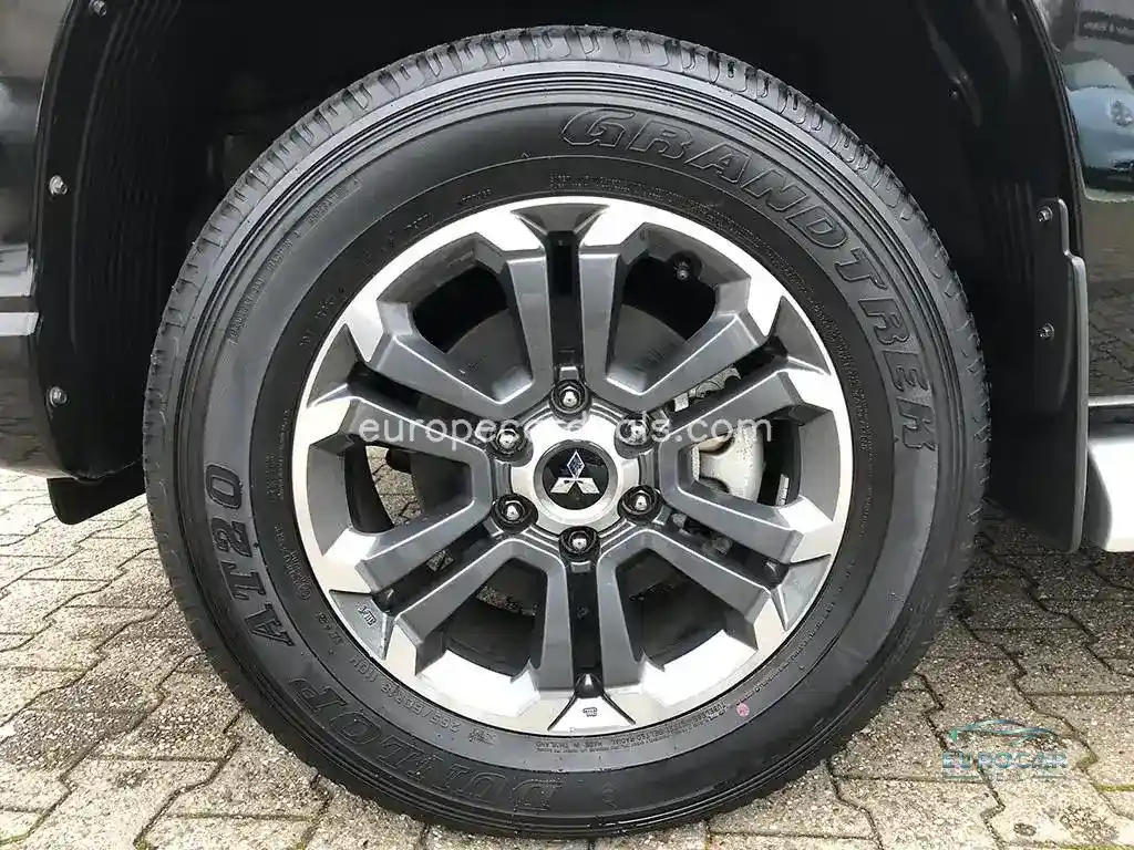 Mitsubishi L200