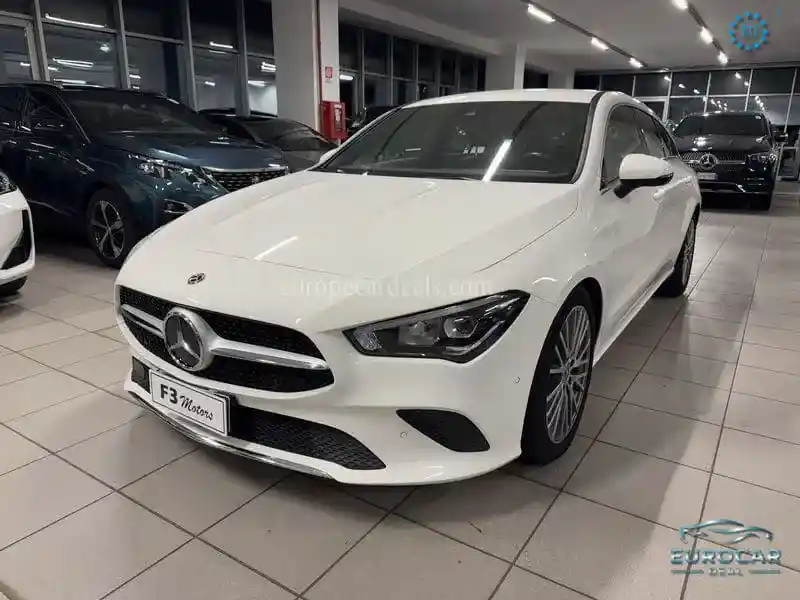 Mercedes-Benz CLA 200 Shooting Brake