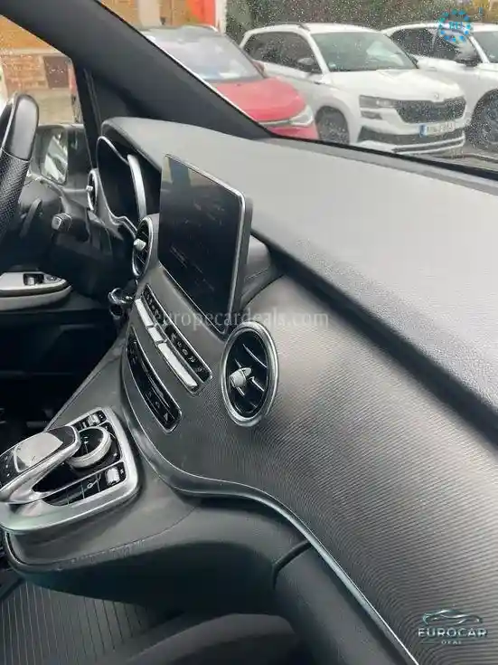 Mercedes-Benz V 250