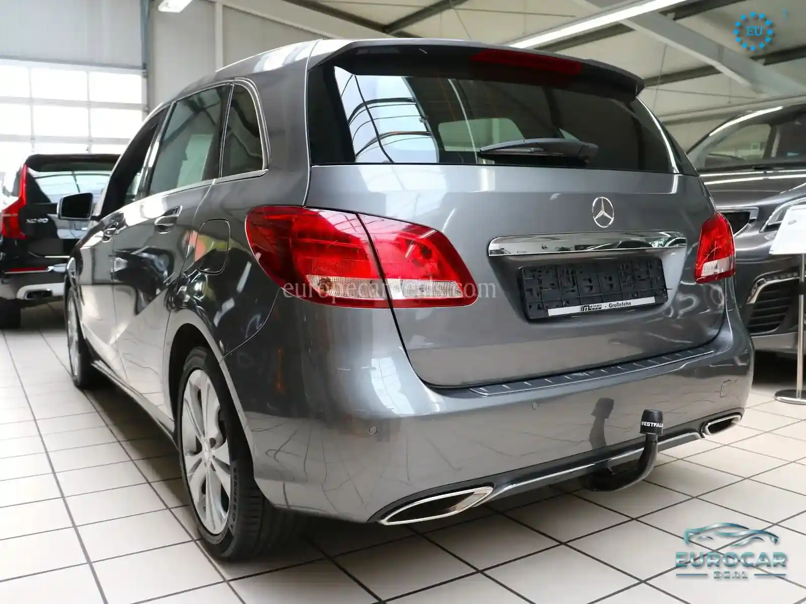Mercedes-Benz B 180