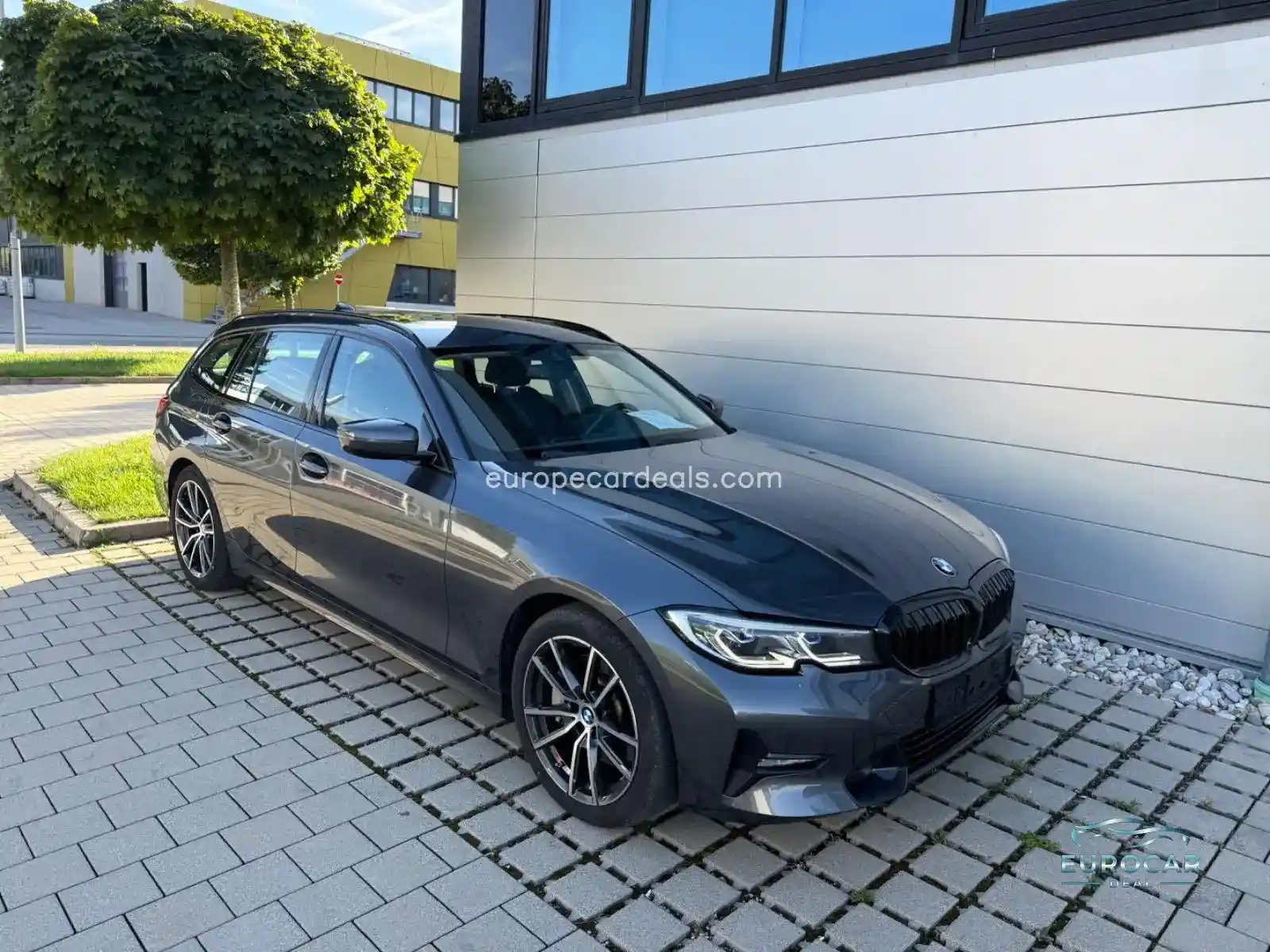 BMW 330