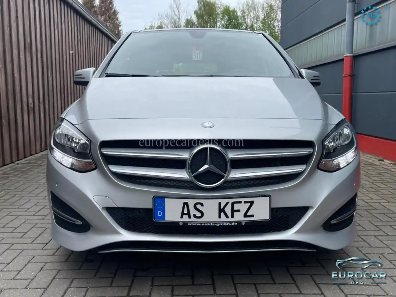 Mercedes-Benz B 220