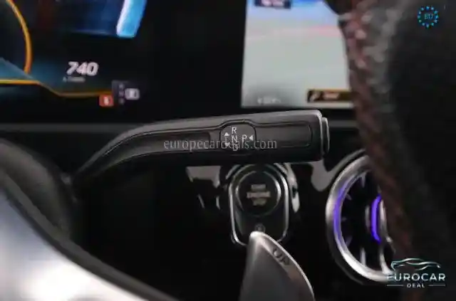 Mercedes-Benz A 35 AMG