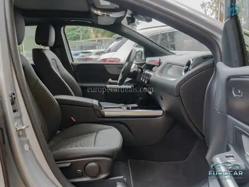 Mercedes-Benz B 220