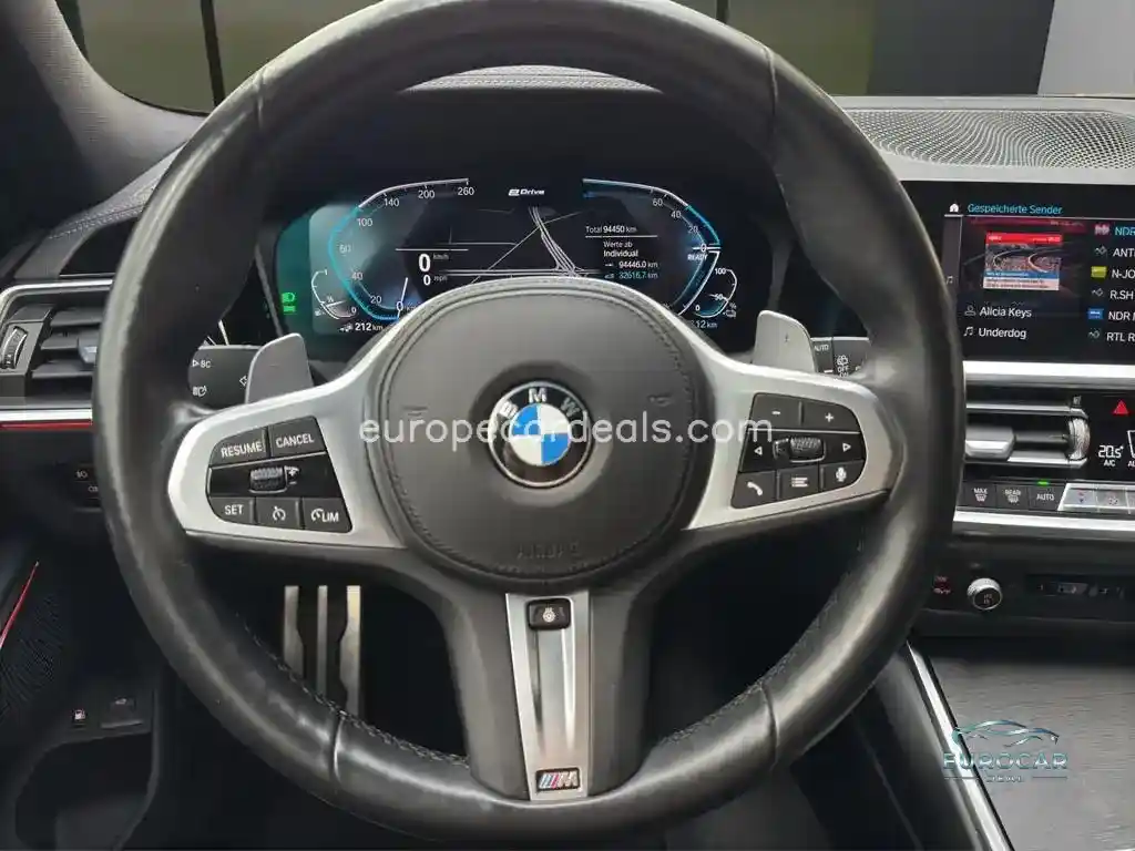 BMW 330