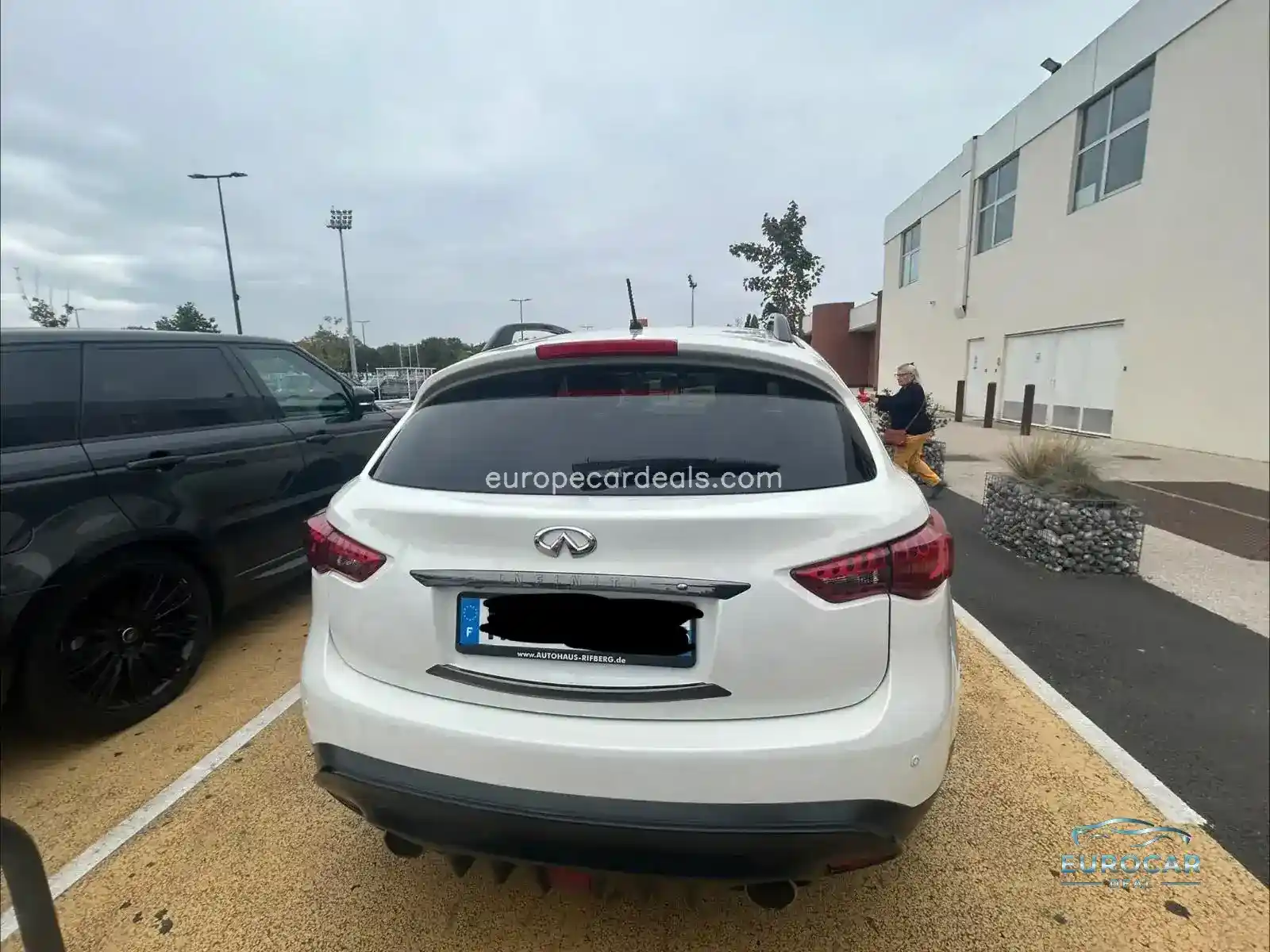 Infiniti QX70