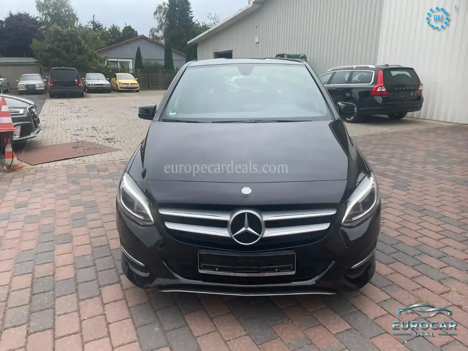 Mercedes-Benz B 180