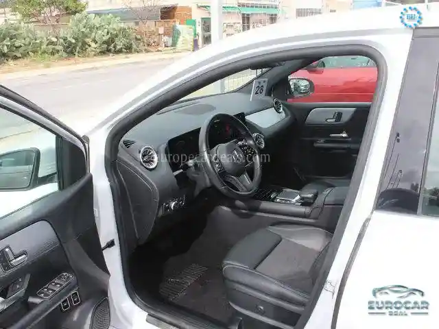 Mercedes-Benz B 250