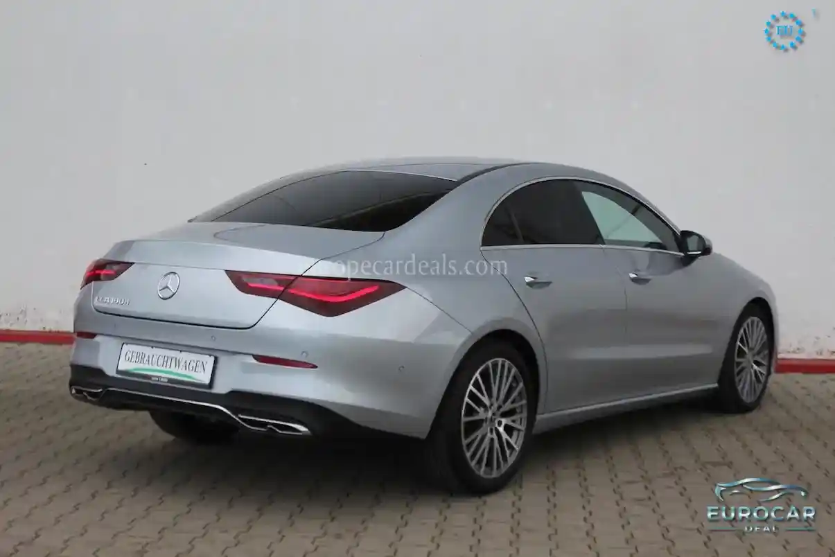 Mercedes-Benz CLA 180