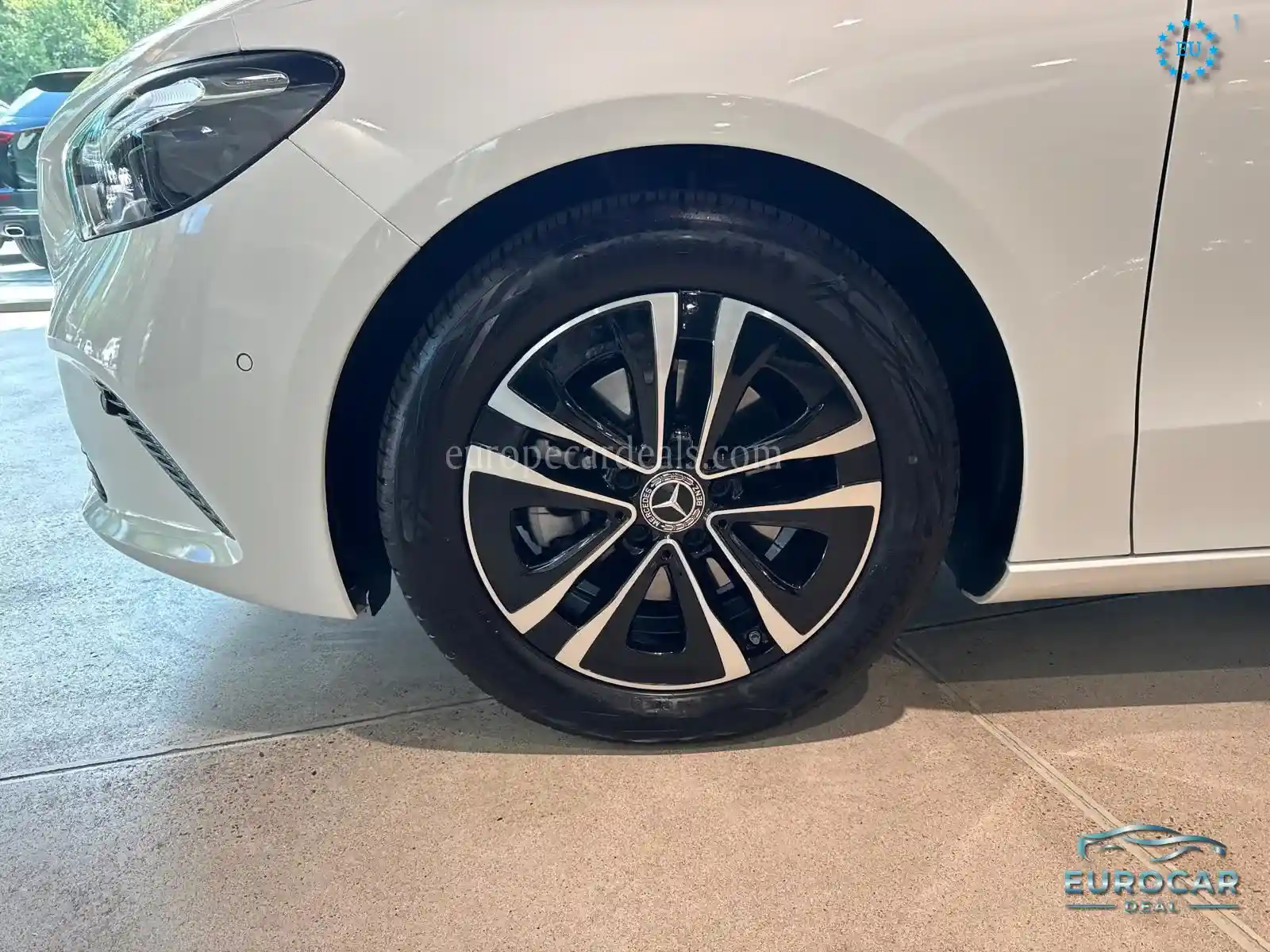 Mercedes-Benz B 180