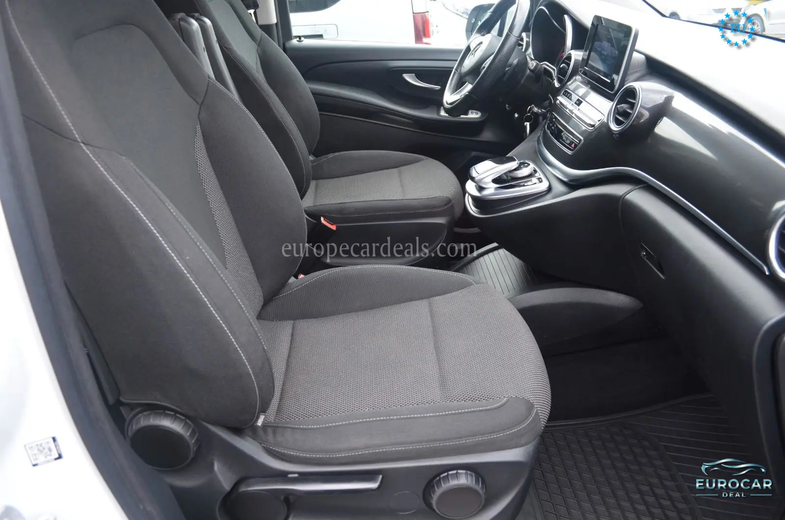 Mercedes-Benz V 220