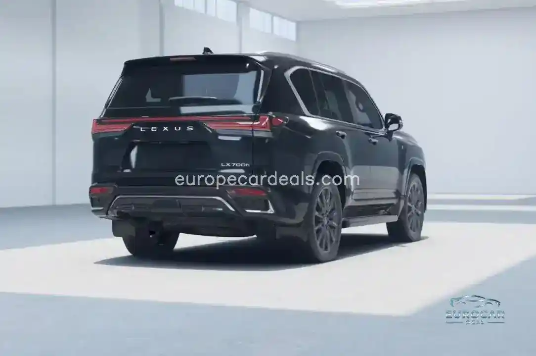 Lexus LX 700