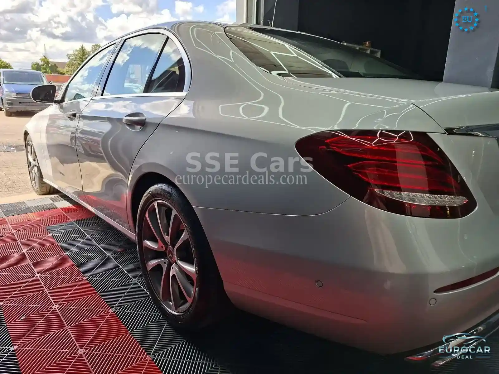 Mercedes-Benz E 220