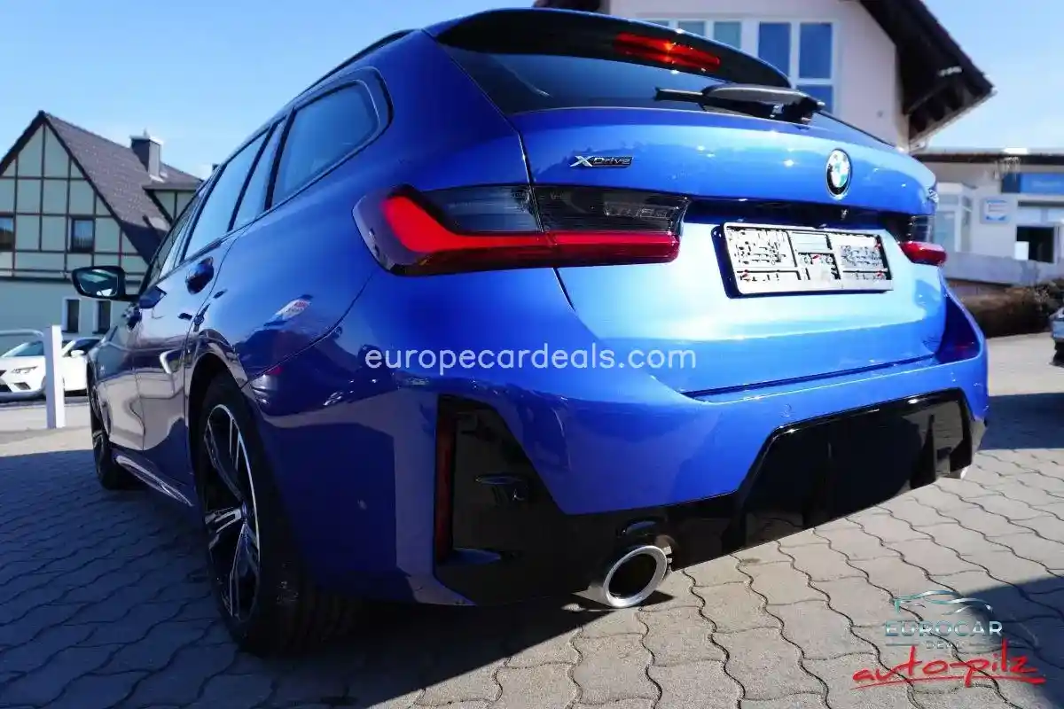 BMW 330